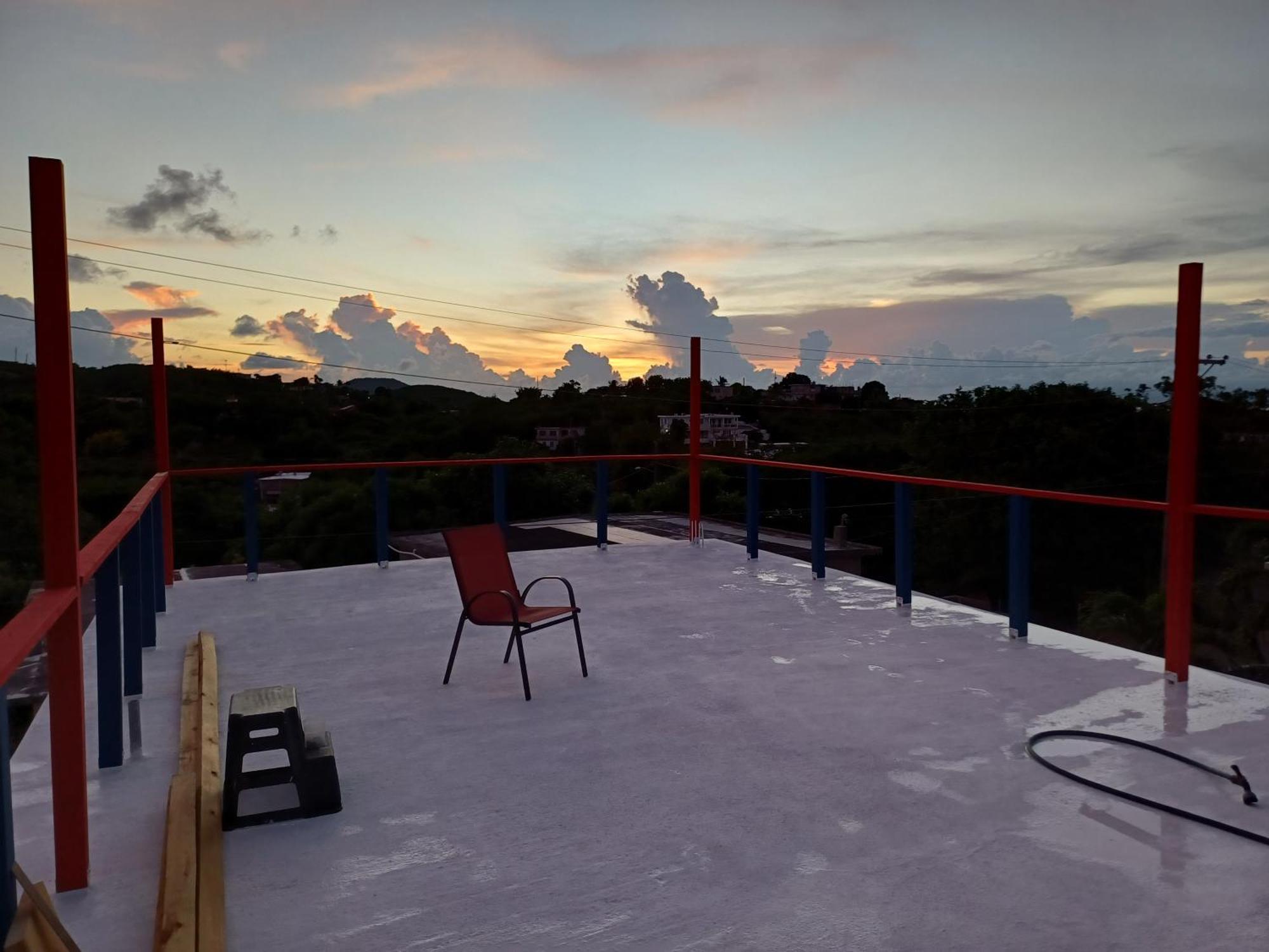 Rooster Run Glamping Camping Has Rooftop And Off The Ground Glamping Experience For 1 To 16 In A Single Tent And Views Of The Rain Forrest And To Culebra Across The Atlantic Ocean W Tents, Linens, Deluxe Air Beds, Warm Shower And More At A Great Pric В'єкес Екстер'єр фото